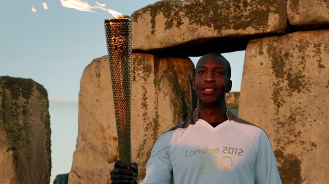 London OLY 2012 Torch_Pata.jpg